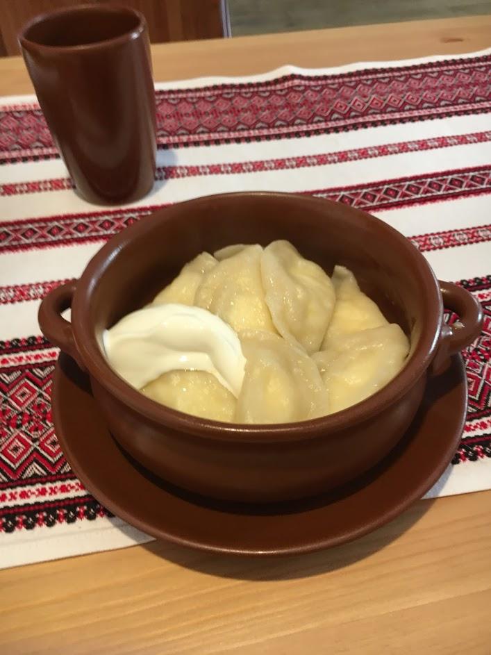 varenyky with savoury cottage cheese and sour cream